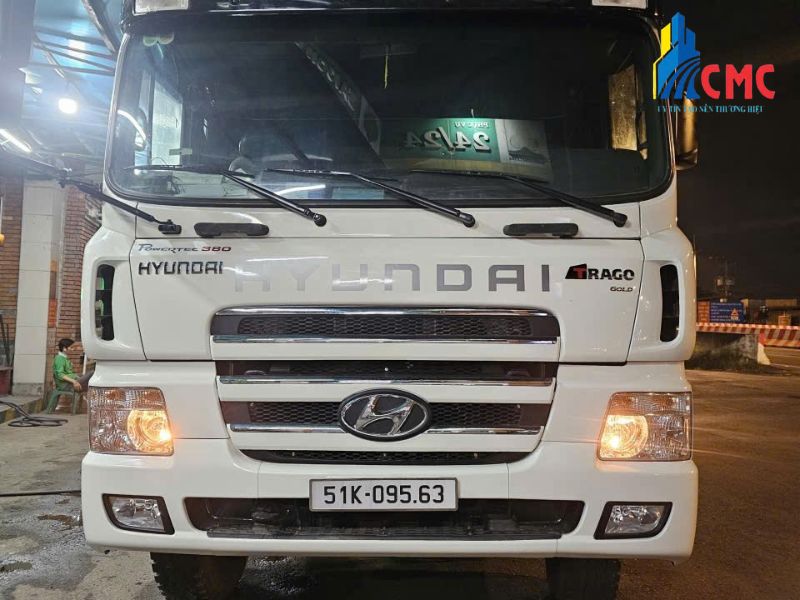 CMC có đội xe ben, xe tải hùng hậu sẵn sàng giao đúng tiến độ công trình